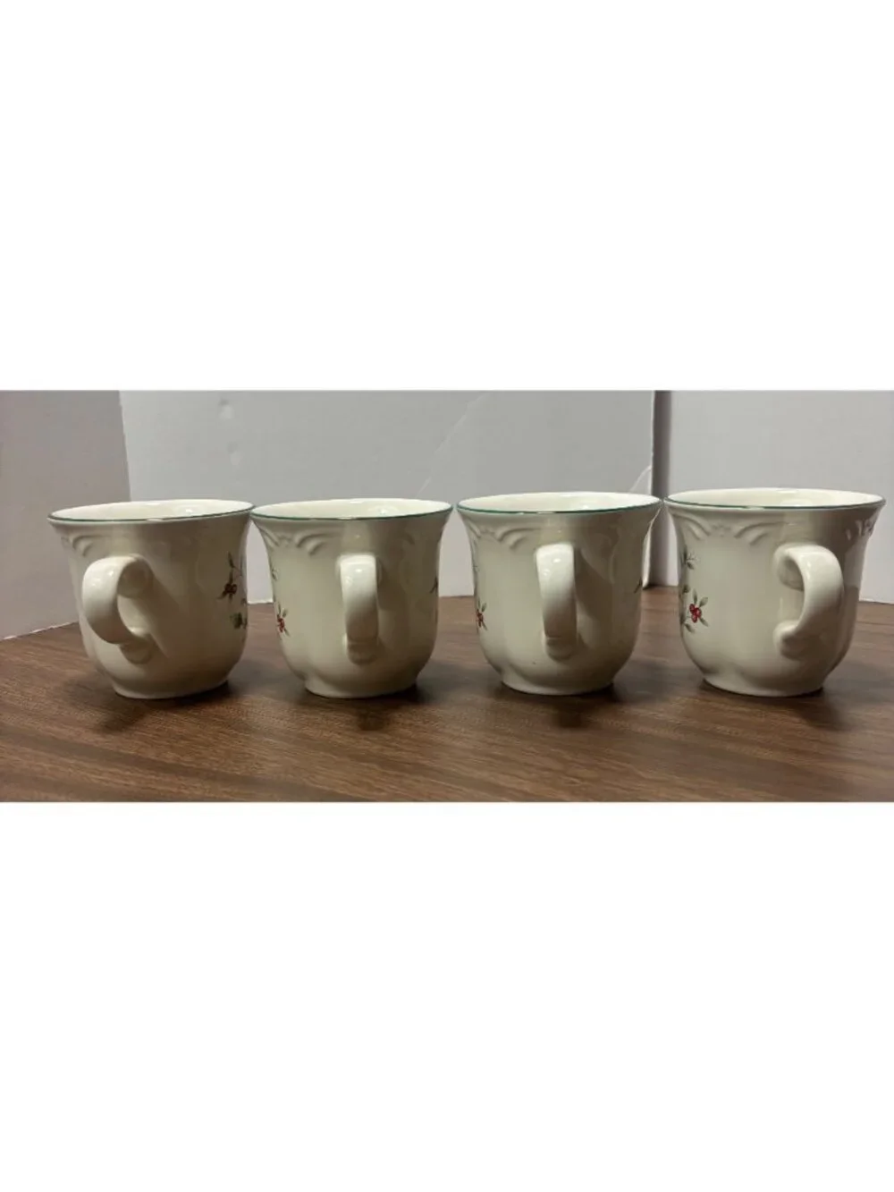 Winterberry  Mugs & Saucers Holly Berry Design Set Of 4 By Pfaltzgraff